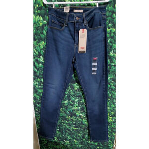 NWT Levi's Women's 720 High Rise Super Skinny Jeans -10YYG